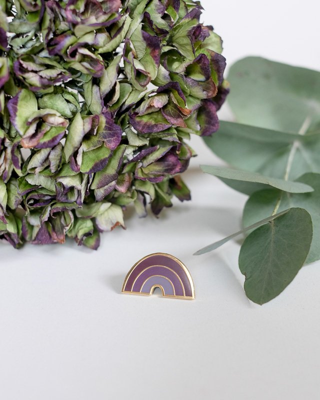 Pins Arc en ciel Aubergine