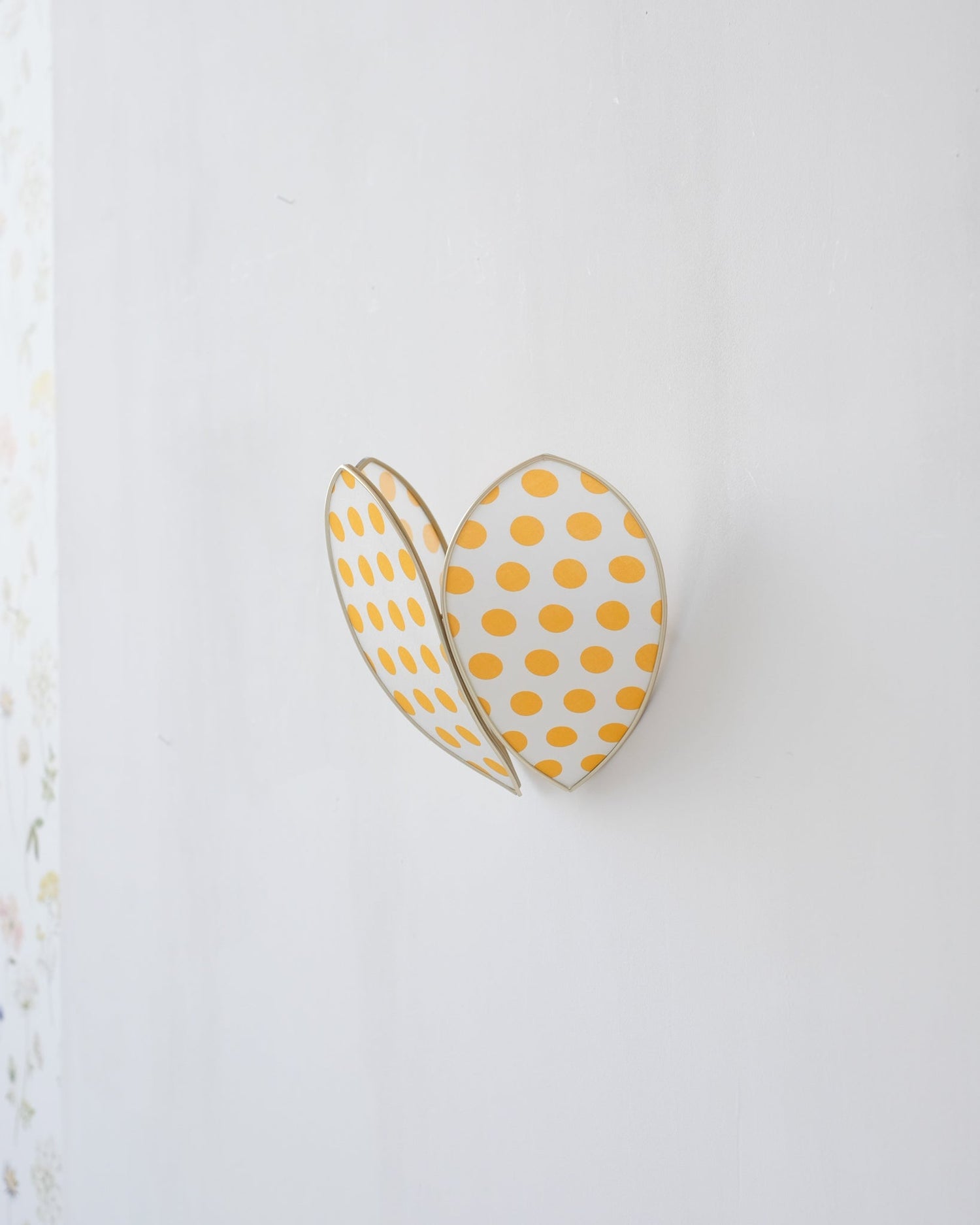 Applique Fleur Blanc à pois jaunes - Silly &amp; Billy